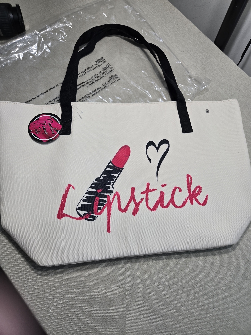 Marvalas Canvas Lipstick Tote Bag with Black Handles - Pink Print NWT